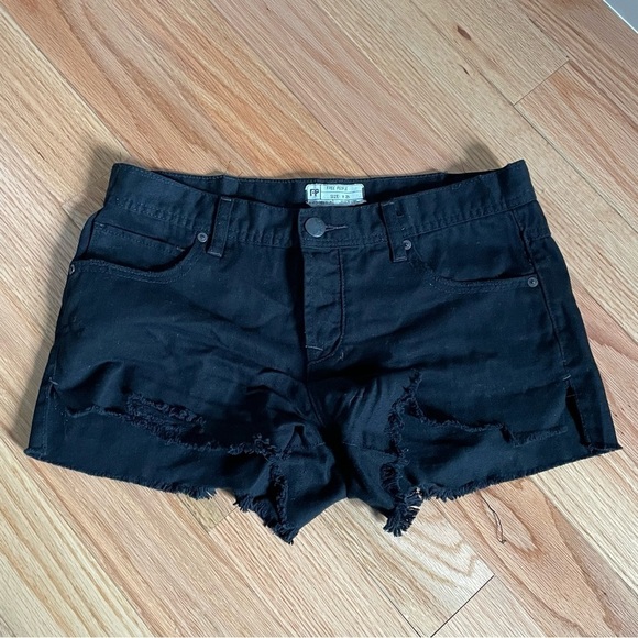 Free People Black Distressed Cut Off Cotton Denim Button Fly Shorts EUC Size 28 - Picture 1 of 8